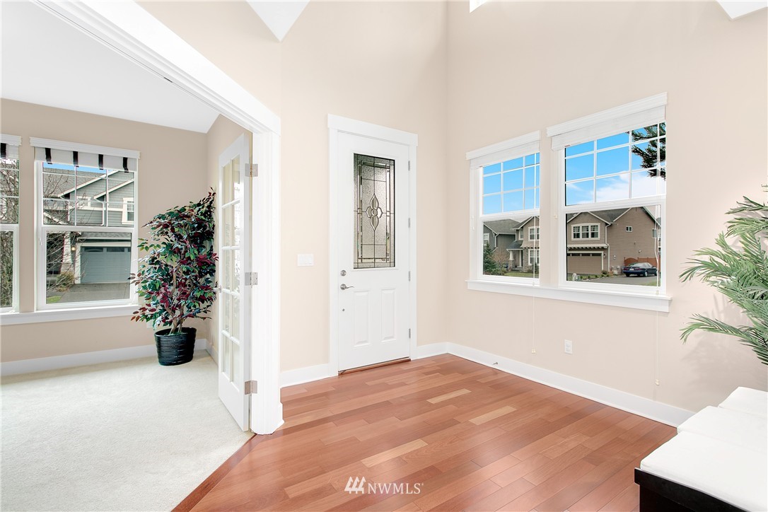 757 Hoquiam Place Northeast Renton, WA 98059 - Photo 5 of 25