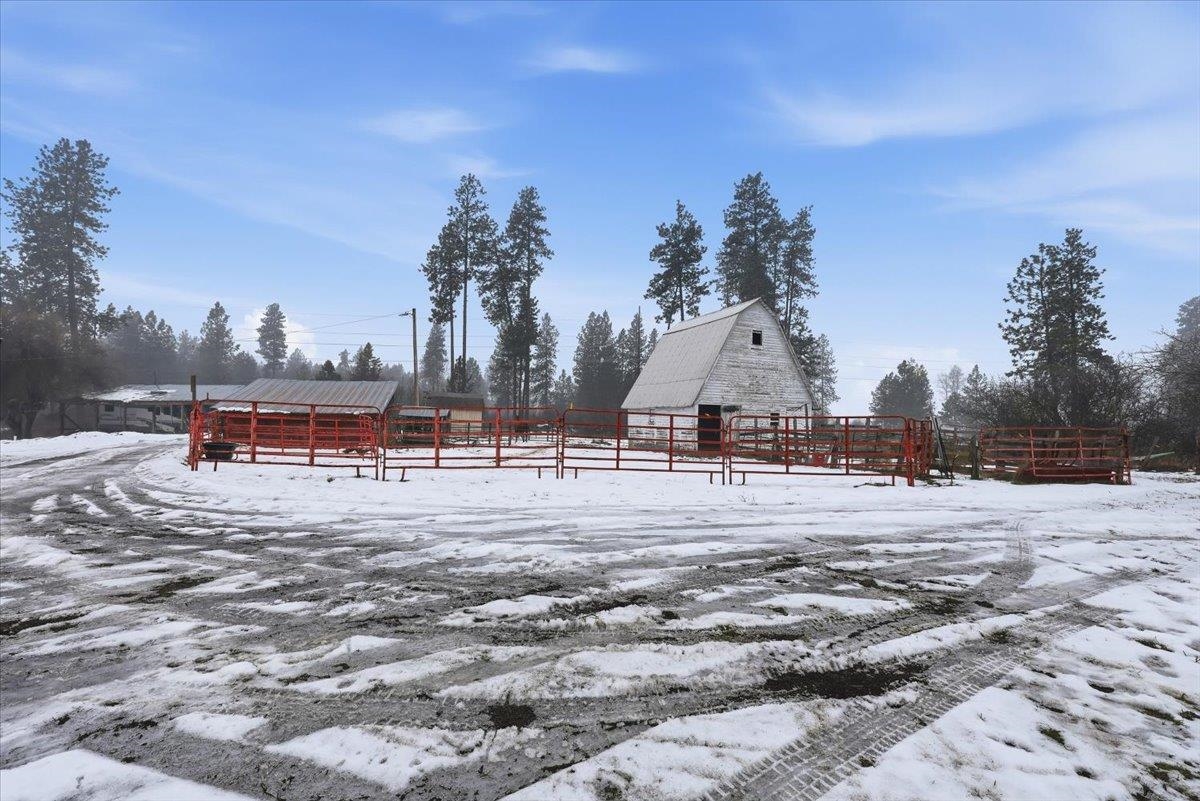 305 River Road Usk, WA 99180 - Photo 18 of 42