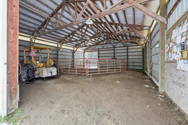 $500,000 | 305 River Road, Usk, WA 99180