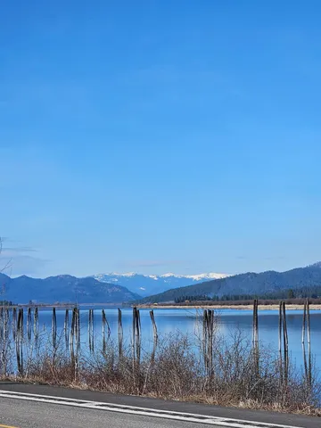 $500,000 | 305 River Road, Usk, WA 99180