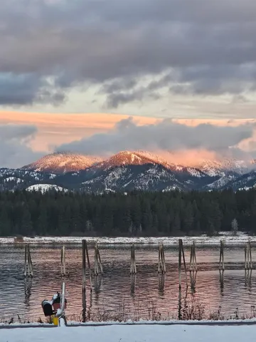 $500,000 | 305 River Road, Usk, WA 99180