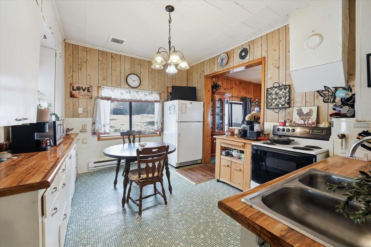 305 River Road Usk, WA 99180 - Photo 7 of 42