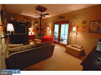 562 Spring Hollow Lane Media, PA 19063 - Photo 8 of 12 Family Room