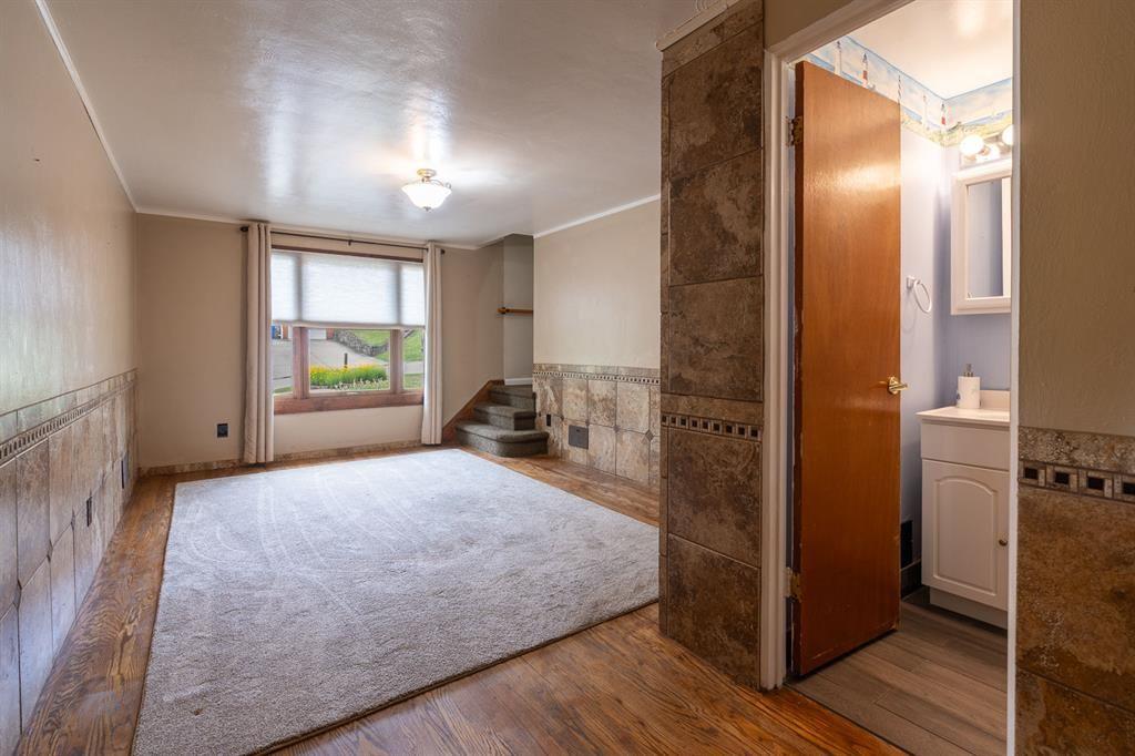 963 Highview Road Pittsburgh, PA 15234 - Photo 8 of 28 First floor family with Hardwoods