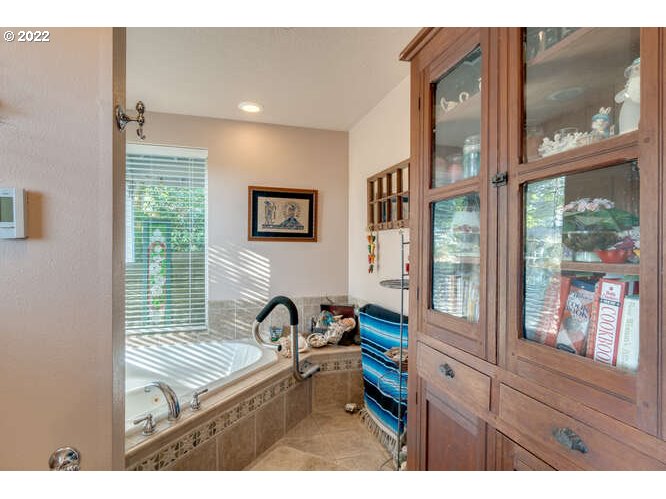 30405 Northeast Bell Road Newberg, OR 97132 - Photo 13 of 31 Gallery Image 13