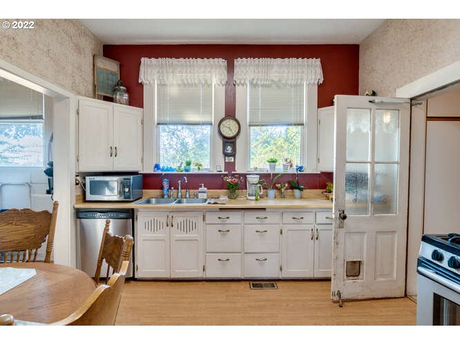 30405 Northeast Bell Road Newberg, OR 97132 - Photo 10 of 31 Gallery Image 10