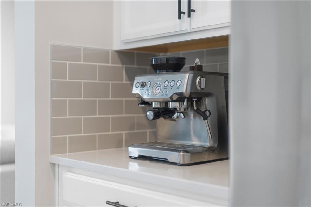 3419 Pilot Circle Naples, FL 34120 - Photo 6 of 39 a view of a sink