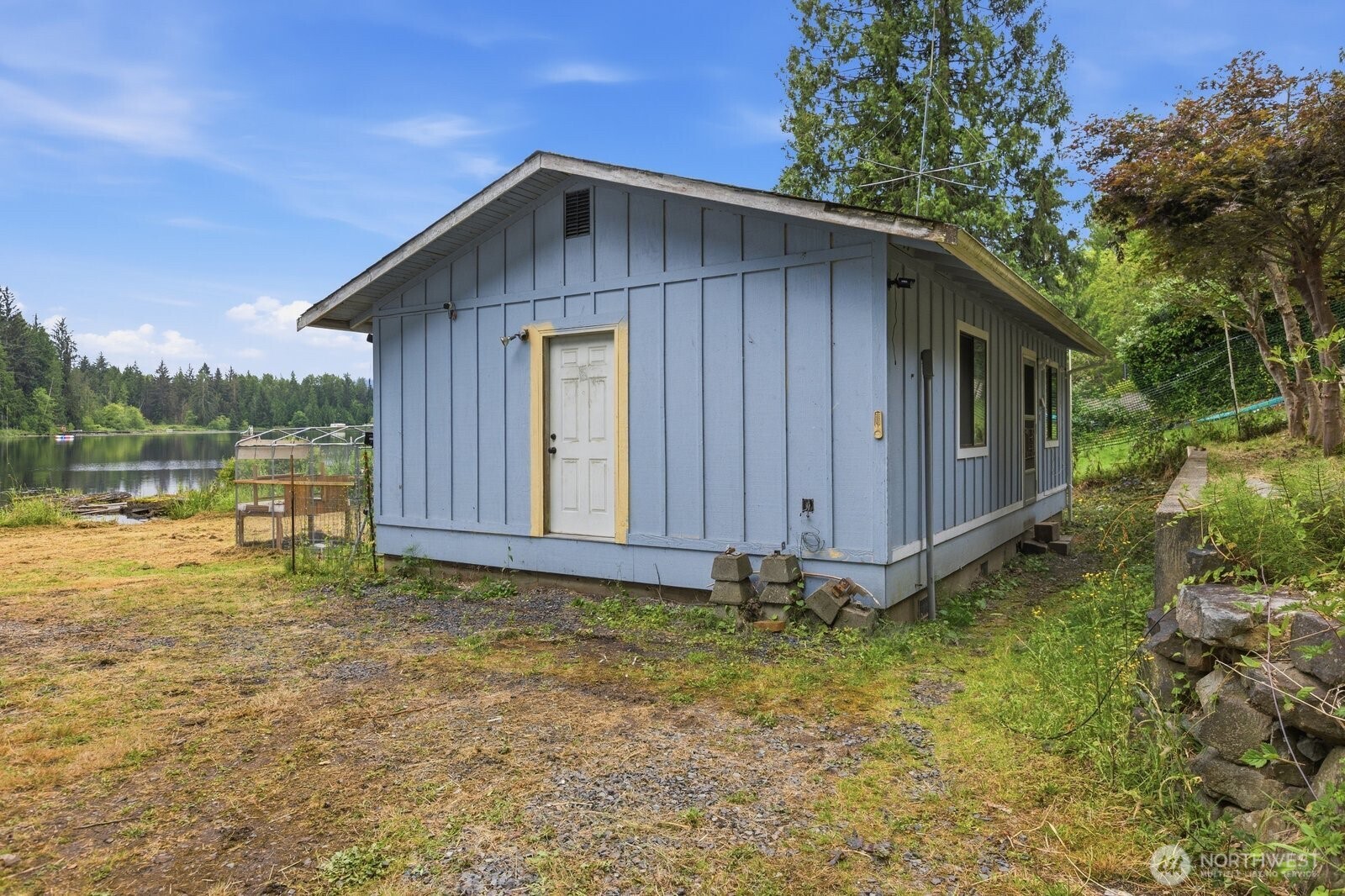 829 Southwest Lake Roesiger Road Snohomish, WA 98290 - Photo 10 of 23