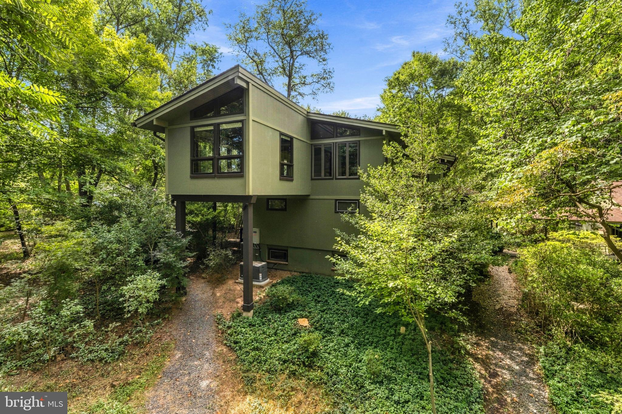 500 Walker Road Great Falls, VA 22066 - Photo 20 of 74 Gallery Image 20