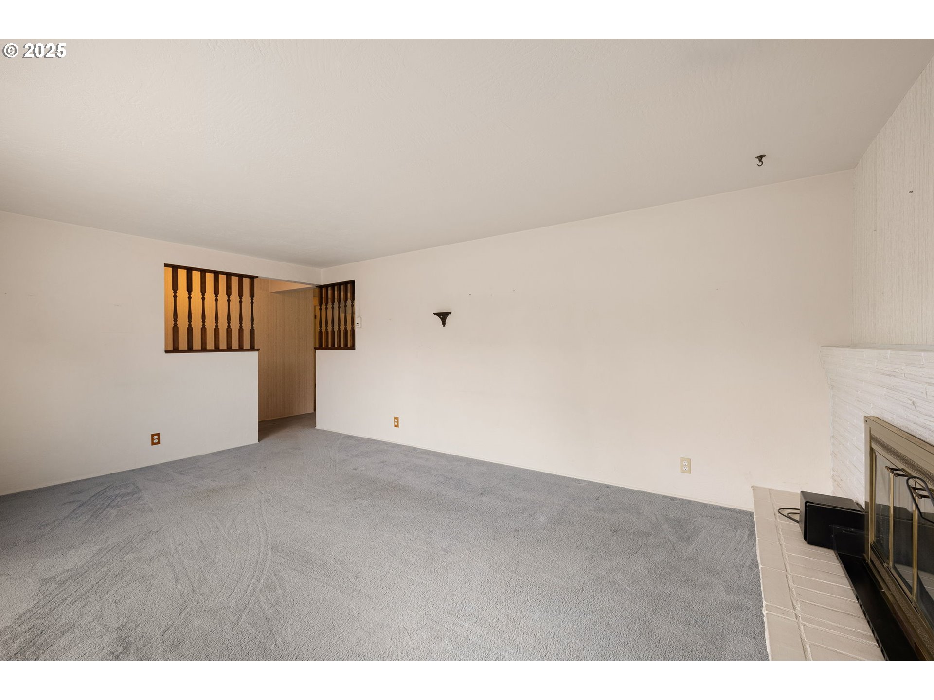 2030 Valhalla Street Eugene, OR 97401 - Photo 10 of 45 a view of an empty room with a window