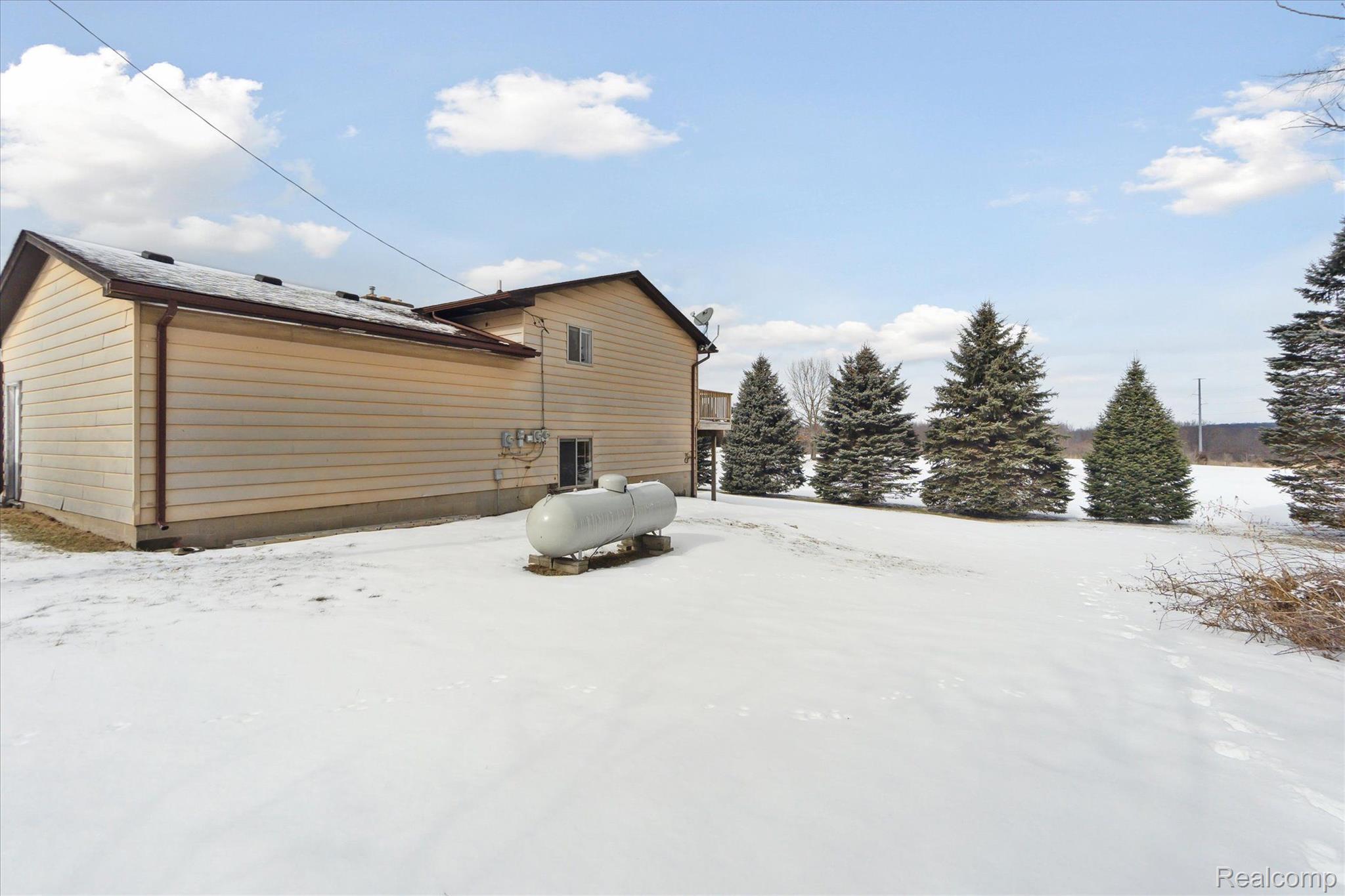 4360 North Latson Road Howell, MI 48855 - Photo 32 of 33 Gallery Image 32