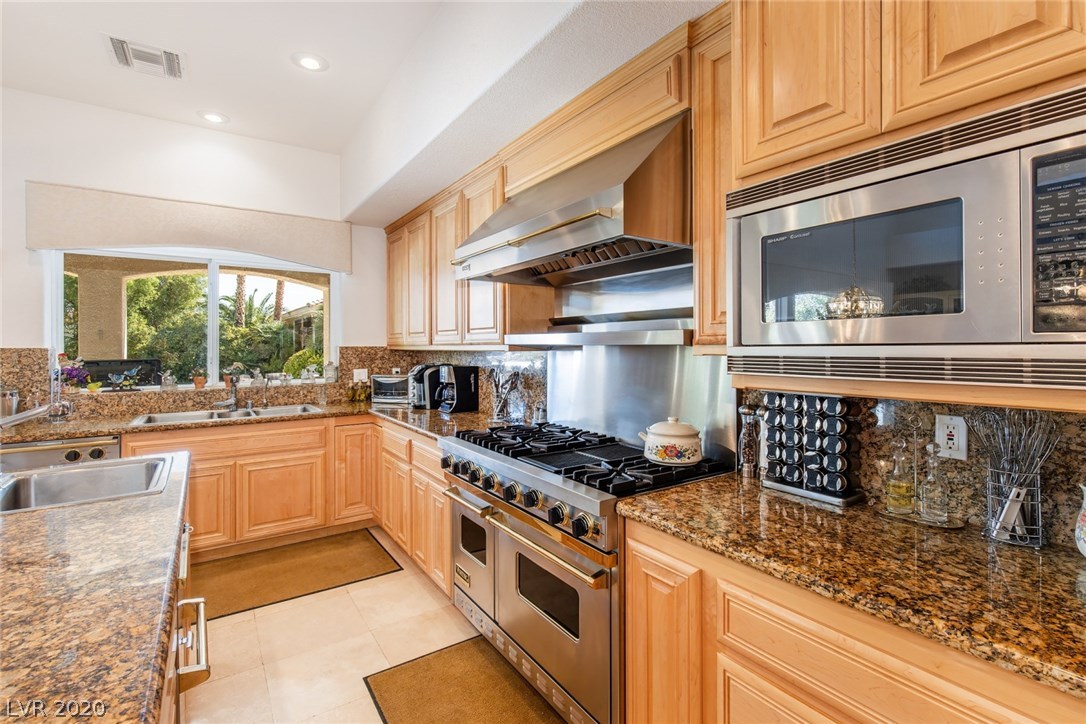10710 Rancho Destino Road Las Vegas, NV 89183 - Photo 15 of 50 Gallery Image 15