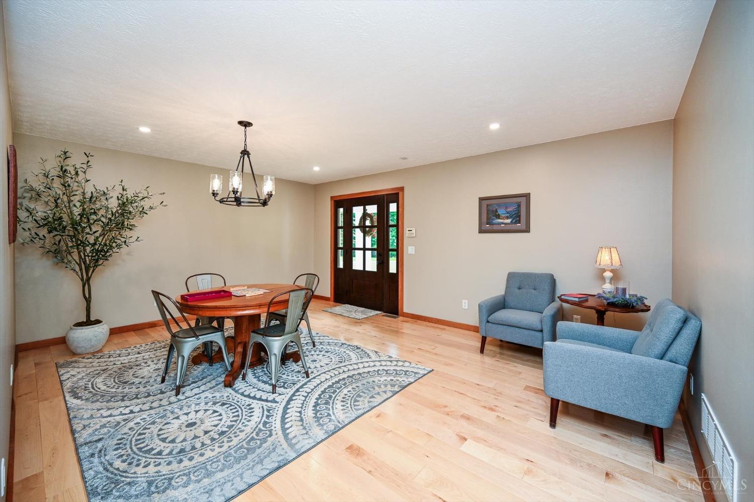 8330 Maineville Road Maineville, OH 45039 - Photo 4 of 44