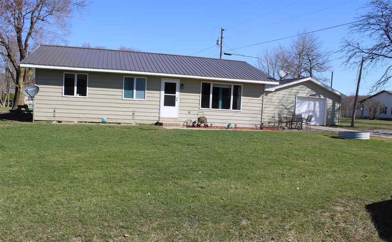 5030 West Pleasant Valley Road Blanchard, MI 49310 - Photo 2 of 22 1885671-1.JPG