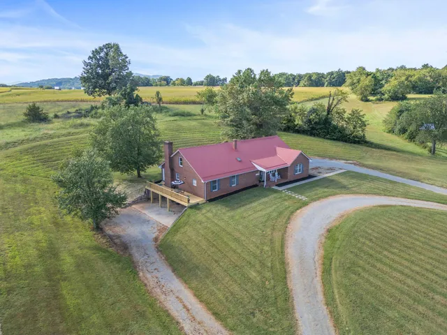 $534,900 | 2195 Bonbrook Mill Road, Wirtz, VA 24184