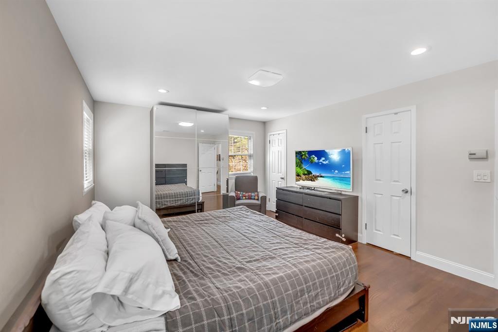 364 Knickerbocker Road Cresskill, NJ 07626 - Photo 21 of 45