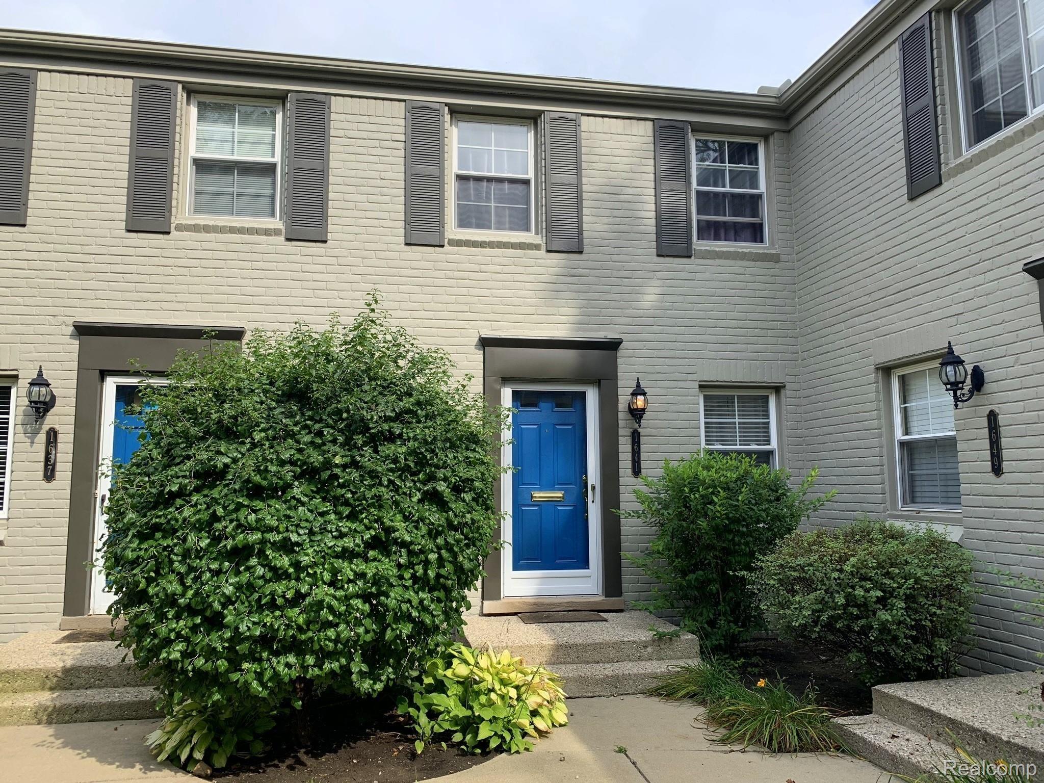 1641 Graefield Rd., Birmingham ~ End/corner unit in Williamsburg