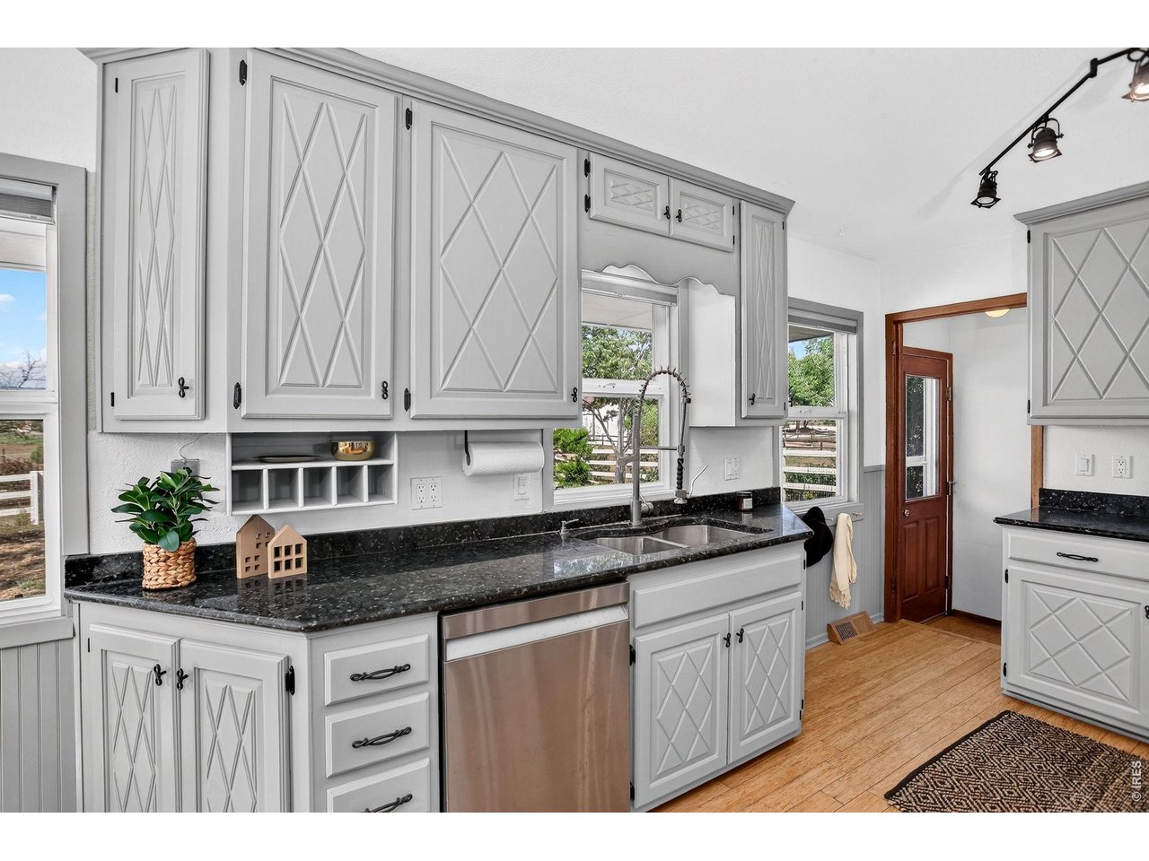 409 Bothun Road Berthoud, CO 80513 - Photo 10 of 44 GRANITE COUNTERS