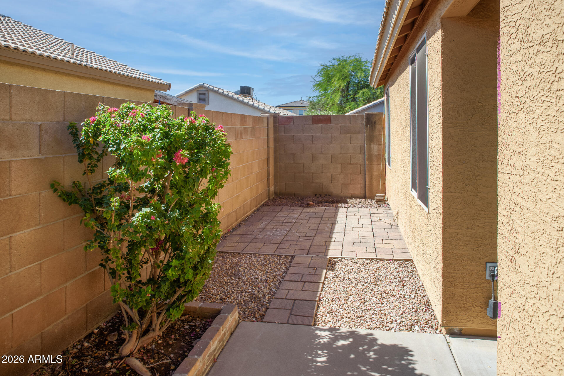 1843 West Renaissance Avenue Apache Junction, AZ 85120 - Photo 18 of 23