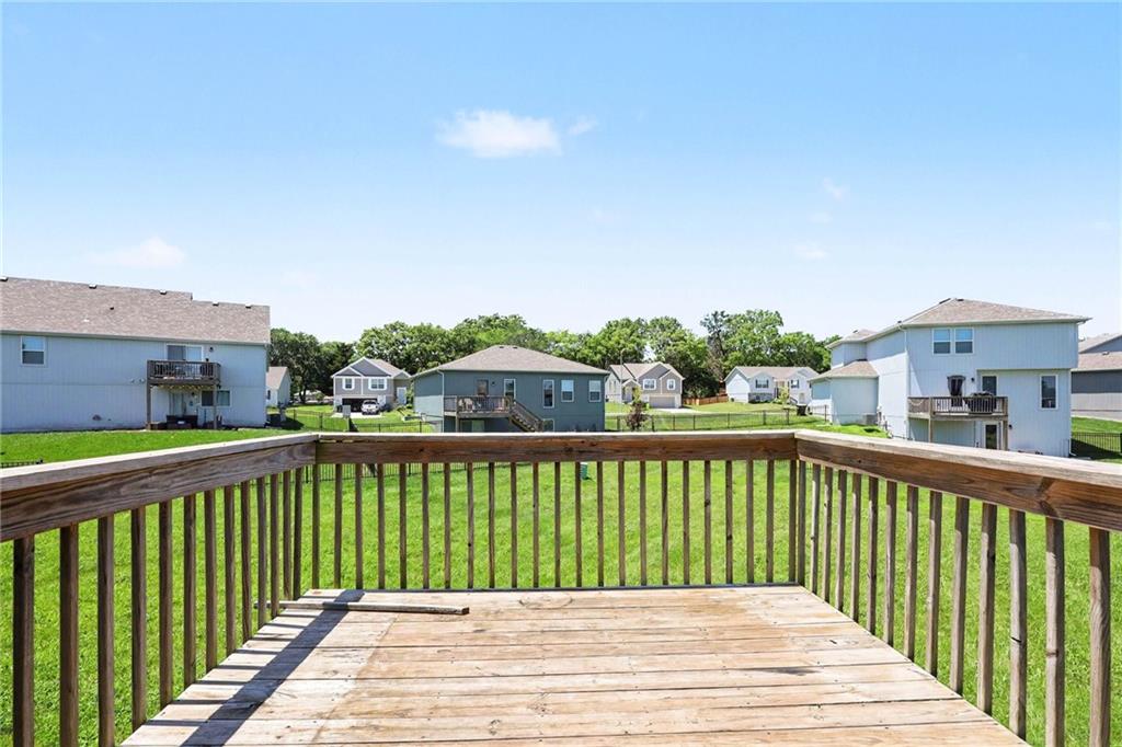 21710 North Ridge Peculiar, MO 64078 - Photo 16 of 18