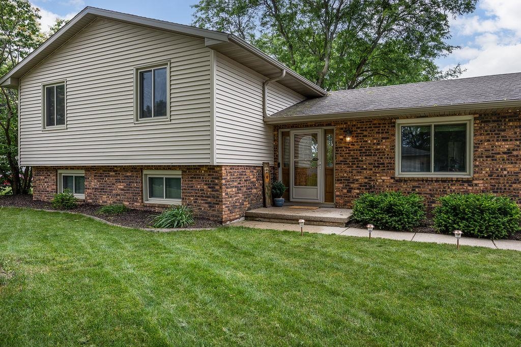 305 Raymond Road Waunakee, WI 53597 - Photo 39 of 40
