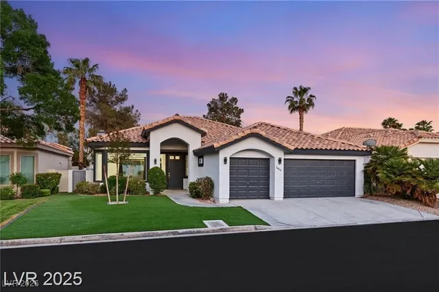 $915,000 | 1616 Shadow Rock Drive, Las Vegas, NV 89117