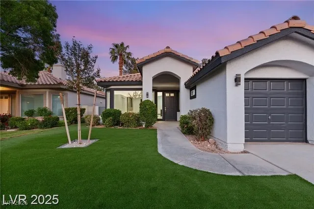 $915,000 | 1616 Shadow Rock Drive, Las Vegas, NV 89117