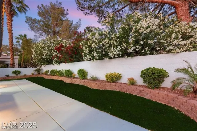 $915,000 | 1616 Shadow Rock Drive, Las Vegas, NV 89117