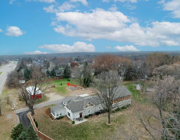 $185,000 | 1096 Woodbury Drive, Woodbury, MN 55125