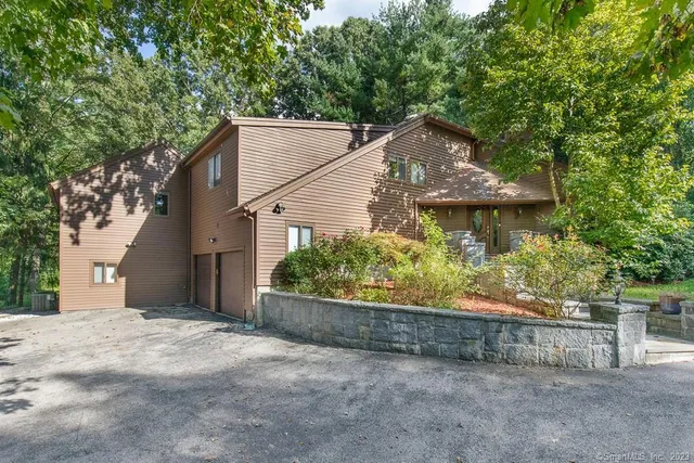 $6,700 | 585 Webbs Hill Road, Stamford, CT 06903