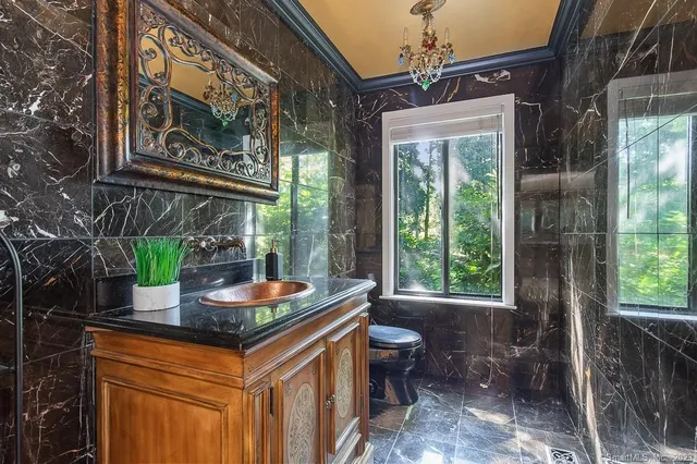 $6,700 | 585 Webbs Hill Road, Stamford, CT 06903