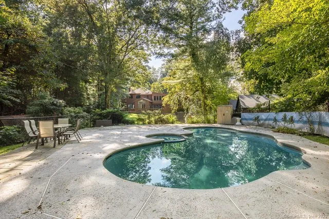 $6,700 | 585 Webbs Hill Road, Stamford, CT 06903