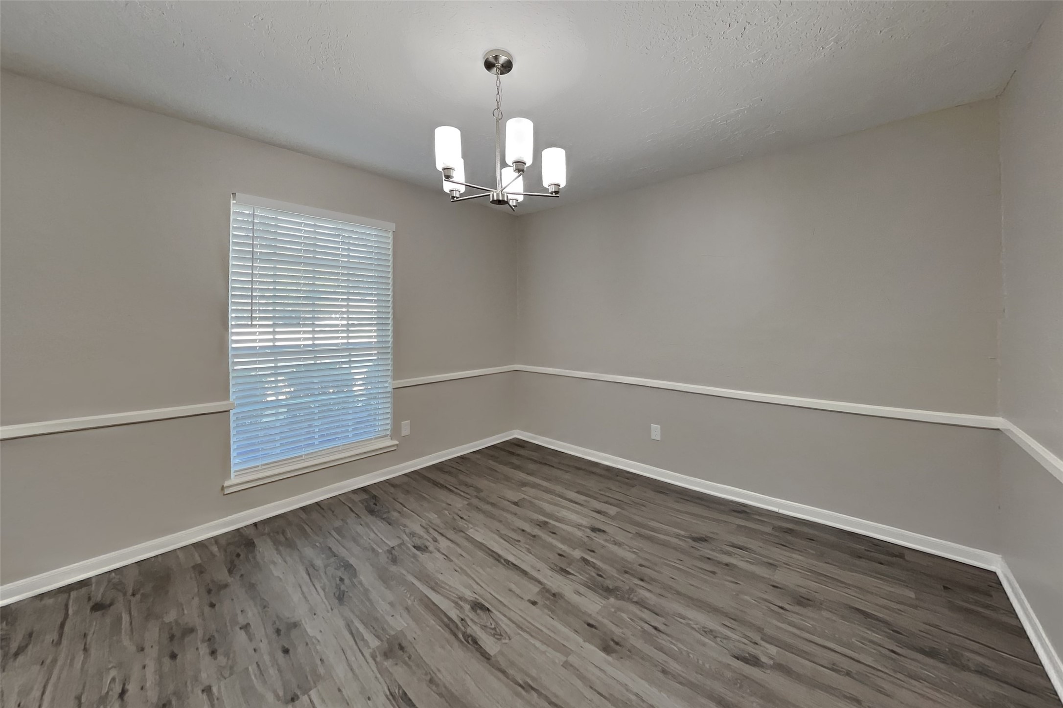 505 South Rivershire Drive Conroe, TX 77304 - Photo 14 of 23 Gallery Image 14