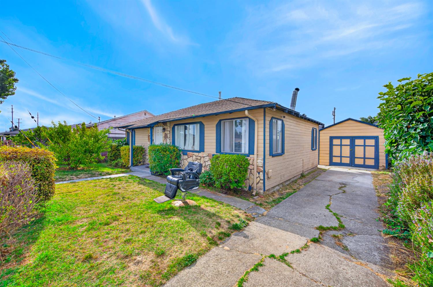 238 Fitzpatrick Road Oakland, CA 94603 - Photo 1 of 23 Gallery Image 1