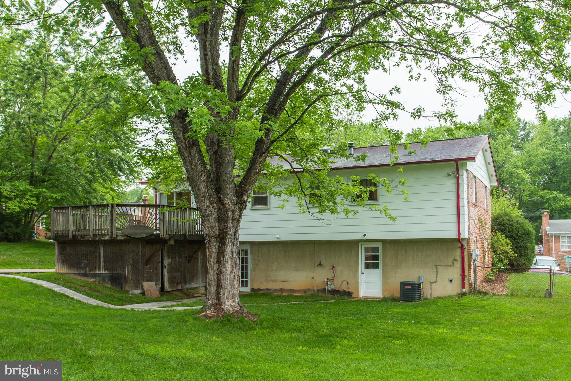 4711 Kilbane Road Woodbridge, VA 22193 - Photo 28 of 30 Exterior (Rear)