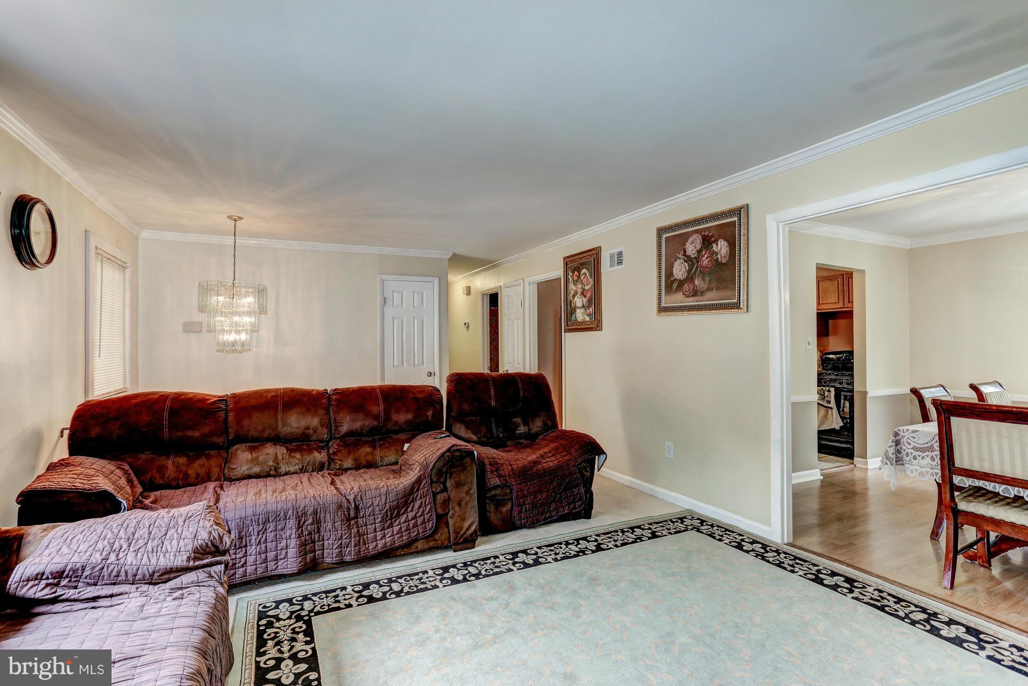 4711 Kilbane Road Woodbridge, VA 22193 - Photo 6 of 30 Living Room