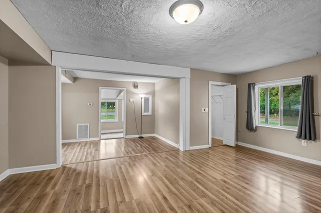 $375,000 | 928 1st Street, St. Paul Park, MN 55071