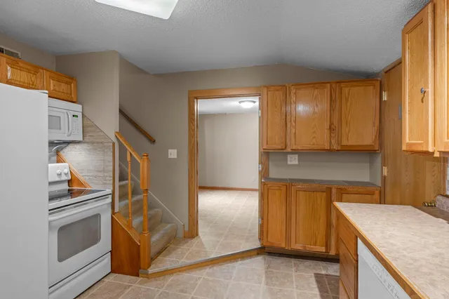 $375,000 | 928 1st Street, St. Paul Park, MN 55071