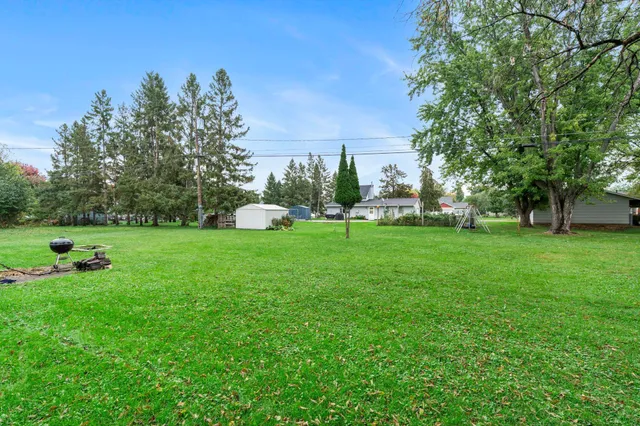 $375,000 | 928 1st Street, St. Paul Park, MN 55071