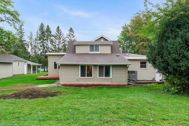 $375,000 | 928 1st Street, St. Paul Park, MN 55071