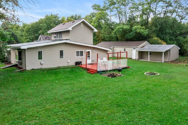 $375,000 | 928 1st Street, St. Paul Park, MN 55071