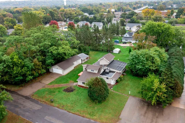 $375,000 | 928 1st Street, St. Paul Park, MN 55071