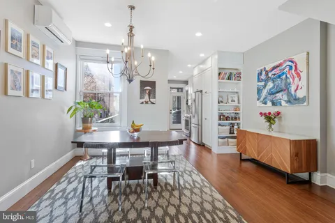 $1,200,000 | 503 I Street Northeast, Washington, DC 20002
