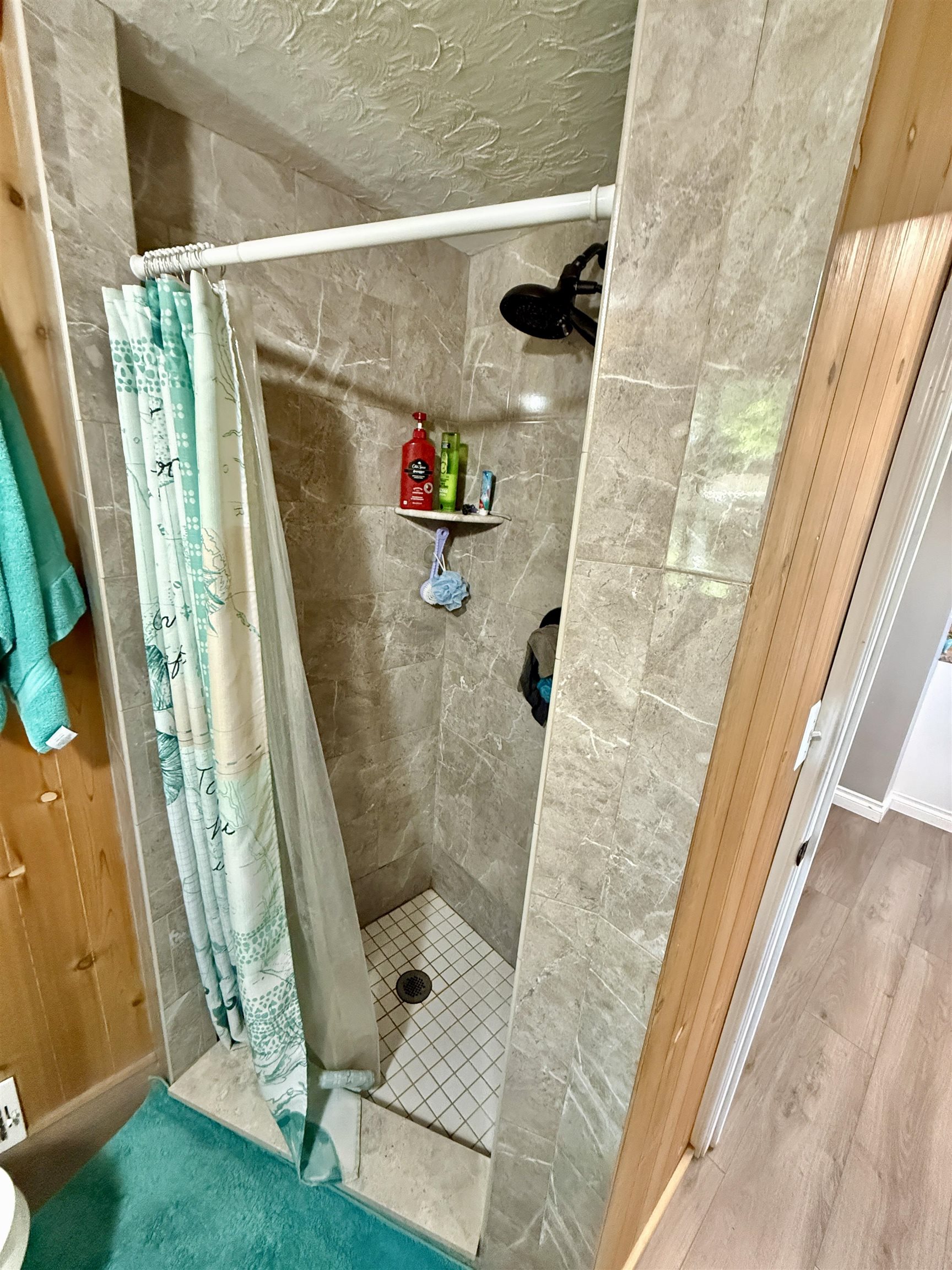 5547 Davison Road Lapeer, MI 48446 - Photo 6 of 18 50175700-17ee44c3-a278-42cb-af1b-2d5379af7168.JPG