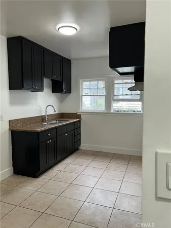 $2,800 | 5610 South St Andrews Place, Los Angeles, CA 90062