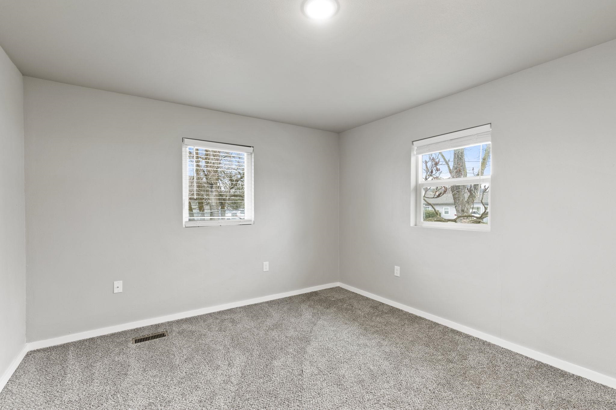 3305 North Davis Road Spokane, WA 99206 - Photo 17 of 41