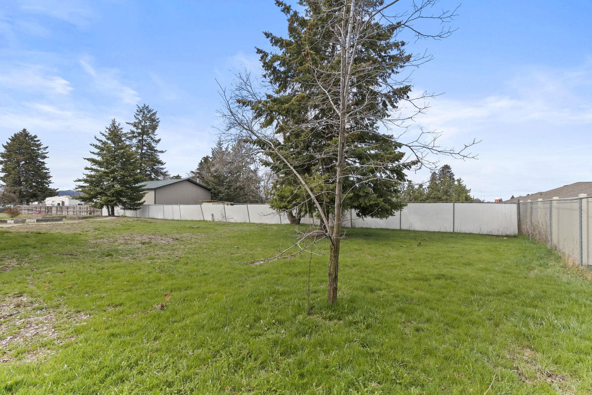 3305 North Davis Road Spokane, WA 99206 - Photo 32 of 41