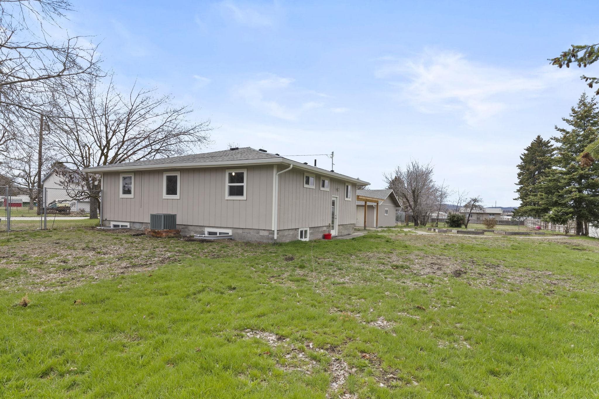 3305 North Davis Road Spokane, WA 99206 - Photo 39 of 41