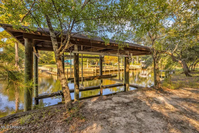 $995,000 | 10051 Cain Road, Bay St. Louis, MS 39520