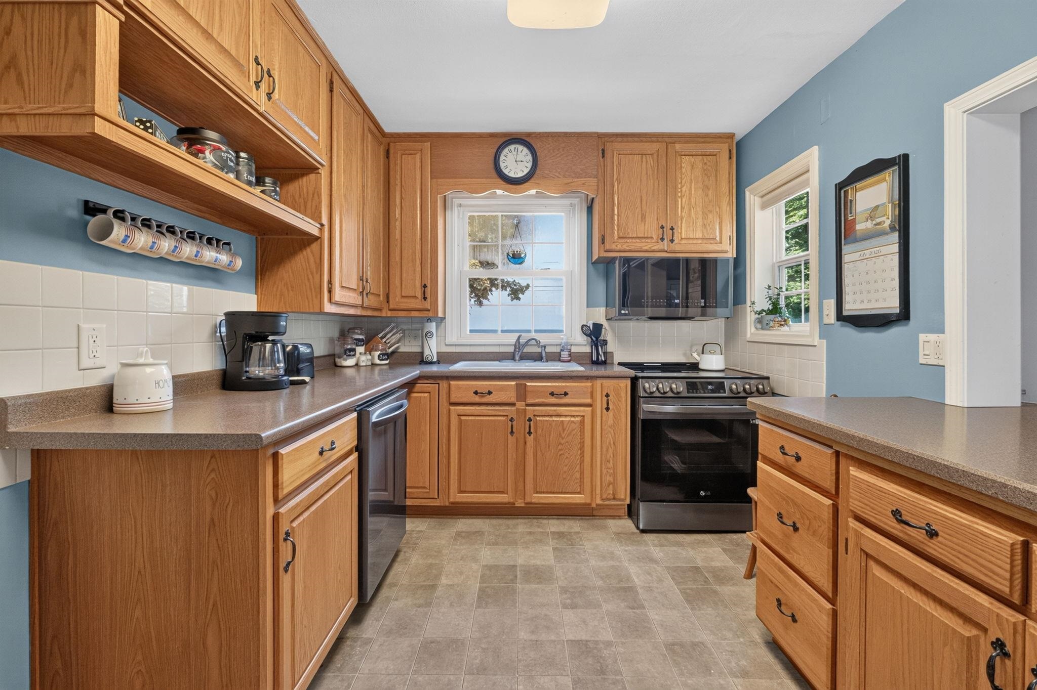 232 1st Street Menominee, MI 49858 - Photo 7 of 46